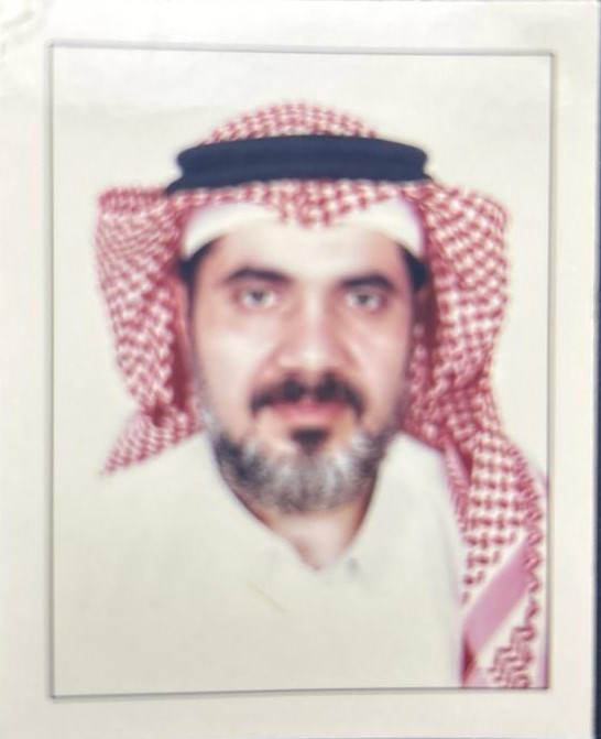 الاستاذ / عمر عبدالعزيز مكوار